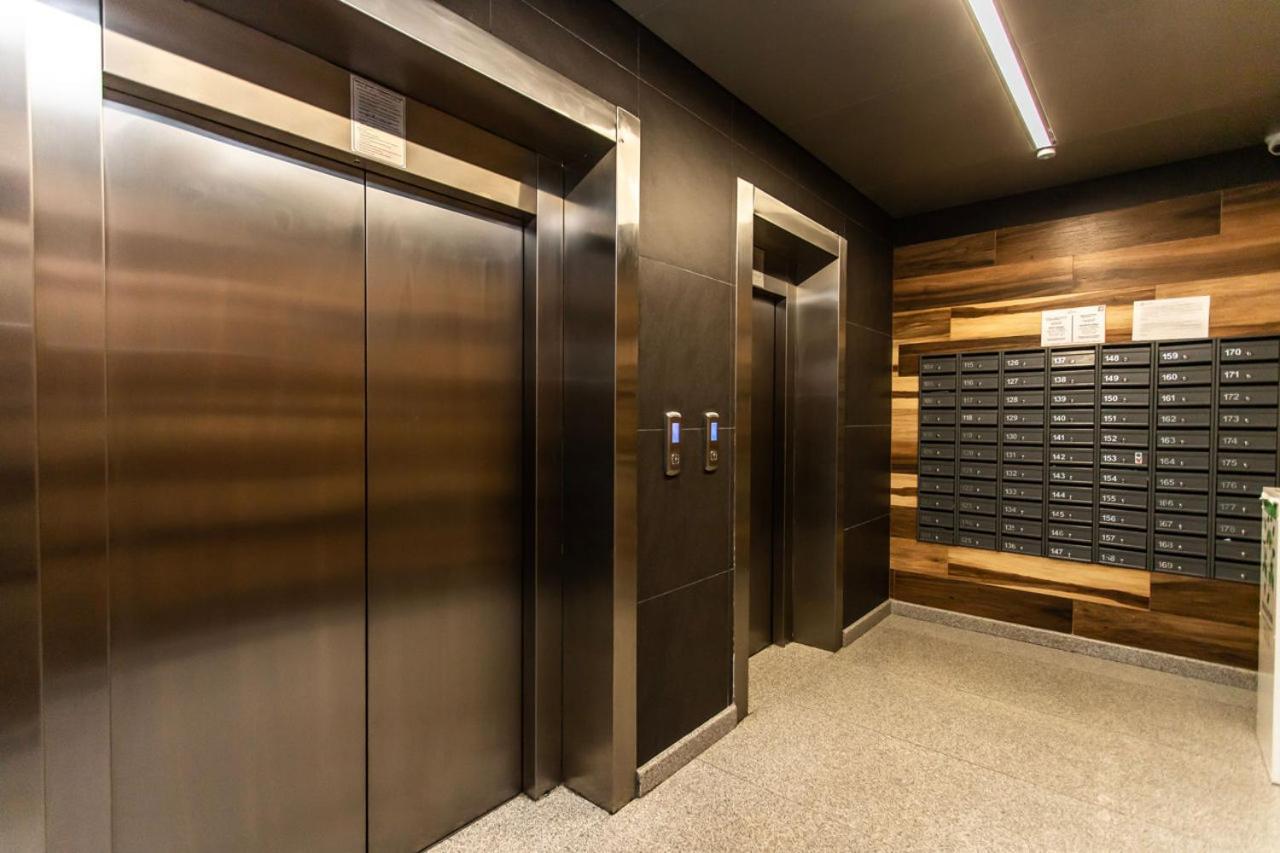 Sky House Premium Apartment In City Center Kisinyov Kültér fotó