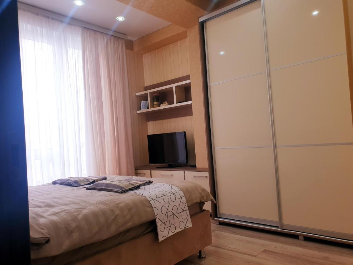 Sky House Premium Apartment In City Center Kisinyov Kültér fotó