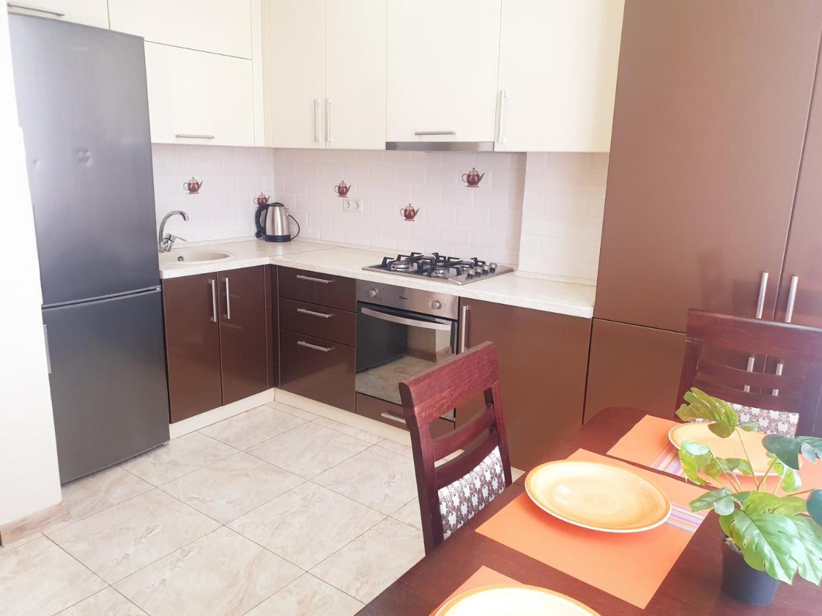 Sky House Premium Apartment In City Center Kisinyov Kültér fotó